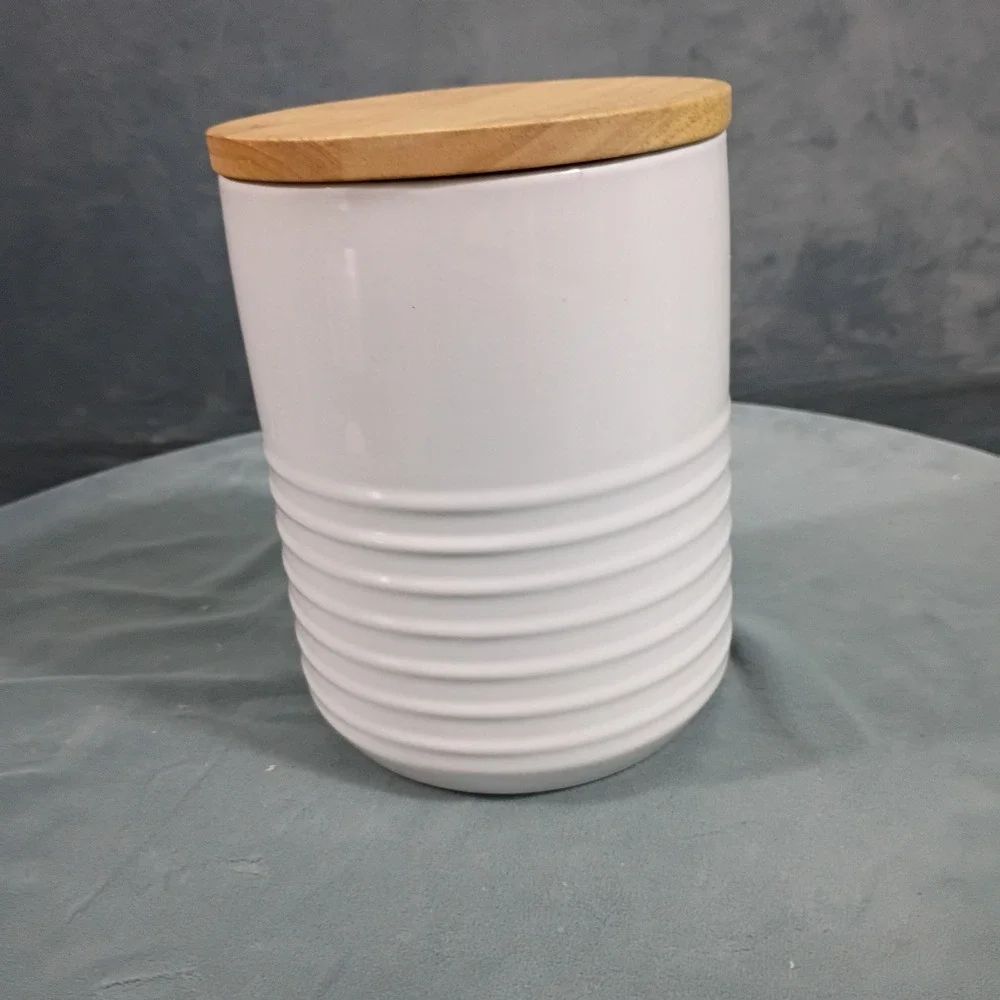 PD Home & Garden White Ceramic Canister with Wood Lid Ribbed Texture PD33278